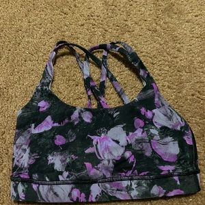 Lululemon sports bra